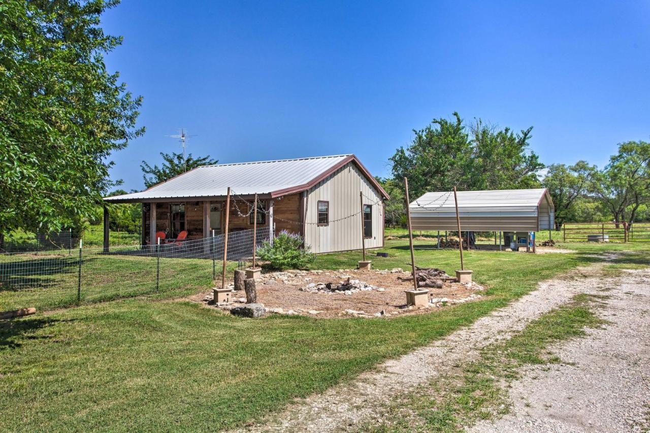 Texas Cabin On 130 Acres Walk To Lake Ray Roberts Collinsville Exterior photo