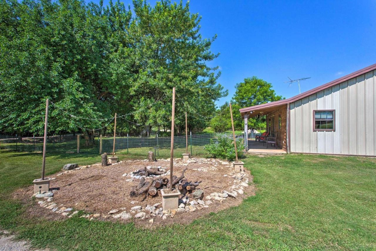 Texas Cabin On 130 Acres Walk To Lake Ray Roberts Collinsville Exterior photo